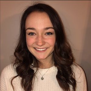 Meet your Posher, Mia